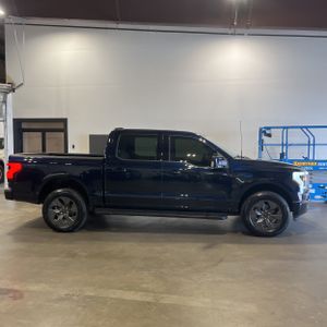 FORD F-150 LIGHTNING LARIAT - 10