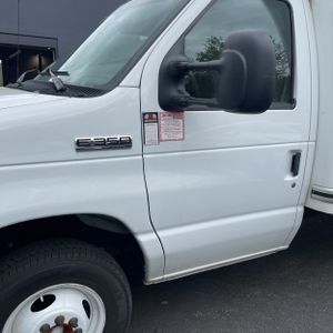 FORD E-350 CUTAWAY - 2