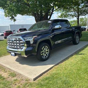 TOYOTA TUNDRA - 1