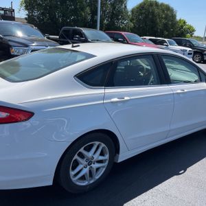 FORD FUSION SE - 9