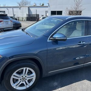 MERCEDES-BENZ GLA - 2