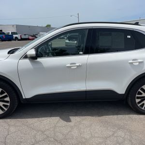 FORD ESCAPE TITANIUM - 4