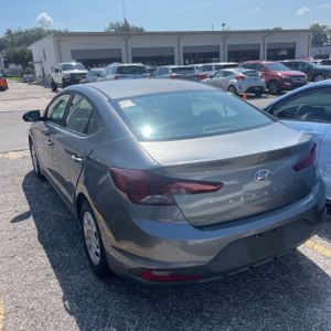 2019 Hyundai ELANTRA SE photo 3