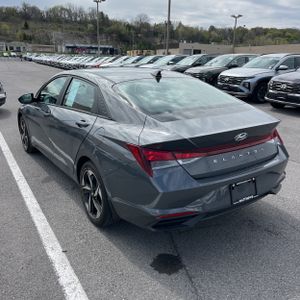 HYUNDAI ELANTRA SEL - 5