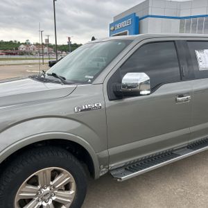 FORD F-150 LARIAT - 2