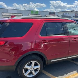 FORD EXPLORER XLT - 9