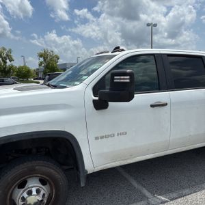 صورة 2 لـ 2021 Chevrolet SILVERADO 3500HD CC WORK TRUCK