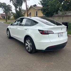 TESLA MODEL Y LONG RANGE - 5