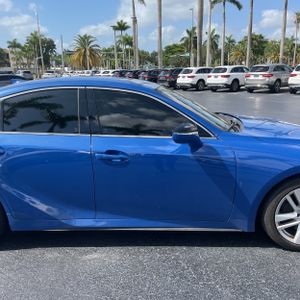 2022 Lexus IS 300 BASE — миниатюра 11