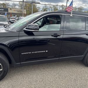 JEEP GRAND CHEROKEE L LIMITED - 4