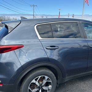 KIA SPORTAGE LX - 9