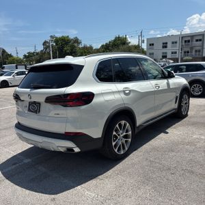 صورة 8 لـ 2026 BMW X5 SDRIVE40I
