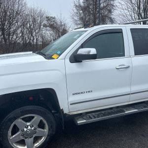 CHEVROLET SILVERADO - 2