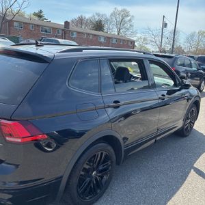 VOLKSWAGEN TIGUAN SE R-LINE BLACK 4MOTION - 9