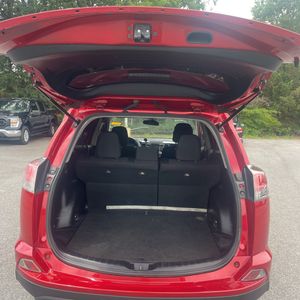 2017 Toyota RAV4 LE — миниатюра 42