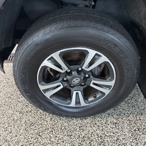 2019 Toyota TACOMA TRD SPORT — миниатюра 17