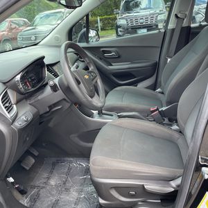 صورة 31 لـ 2022 Chevrolet TRAX LS