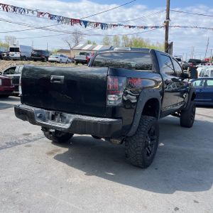 TOYOTA TUNDRA - 8