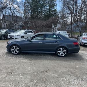 MERCEDES-BENZ E-CLASS - 3