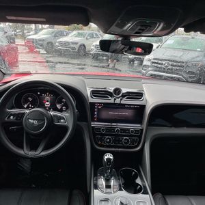 صورة مصغرة 36 لـ 2021 Bentley BENTAYGA V8