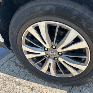 2017 Nissan PATHFINDER SV thumbnail 17