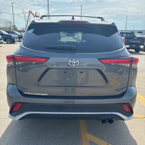 TOYOTA HIGHLANDER - 7