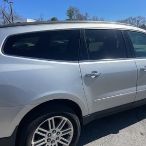 CHEVROLET TRAVERSE LT - 9