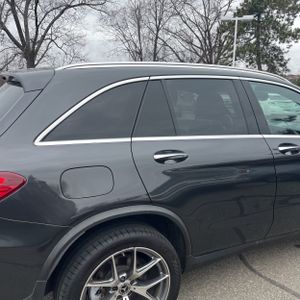 MERCEDES-BENZ GLC - 9