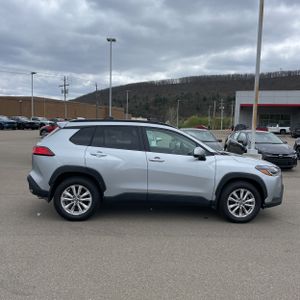 TOYOTA COROLLA CROSS - 10