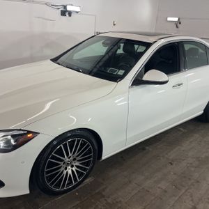 2022 Mercedes-BENZ C-CLASS photo 2