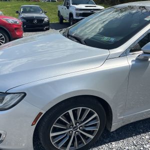 LINCOLN MKZ PREMIERE - 2