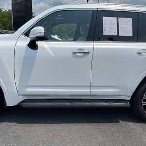 2025 Lexus LX 600 LUXURY photo 3