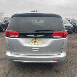 CHRYSLER VOYAGER LX - 7