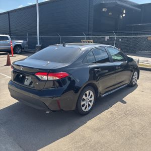 2025 Toyota COROLLA LE photo 8