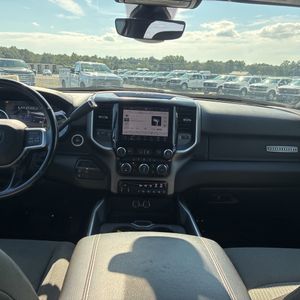 2022 RAM 3500 BIG HORN — миниатюра 36