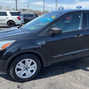 FORD ESCAPE S - 2
