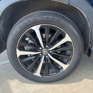 2021 Toyota HIGHLANDER XSE thumbnail 19