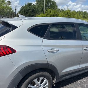 HYUNDAI TUCSON VALUE - 9