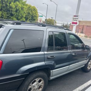 2004 JEEP GRAND CHEROKEE LAREDO — миниатюра 11