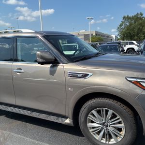 2019 Infiniti QX80 LUXE — фото 13