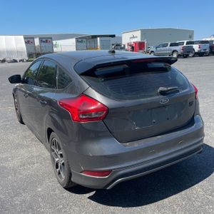 FORD FOCUS SE - 5
