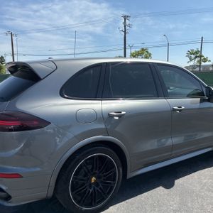 PORSCHE CAYENNE GTS - 9