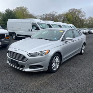 FORD FUSION SE - 1
