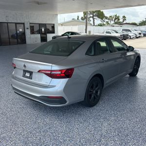 صورة 8 لـ 2022 Volkswagen JETTA SE
