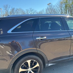 KIA SORENTO EX V6 - 9