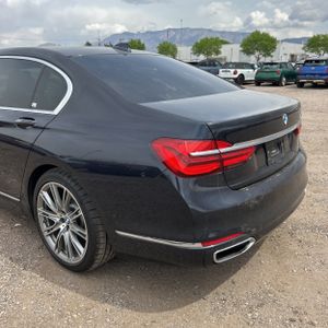 BMW 7-SERIES - 6
