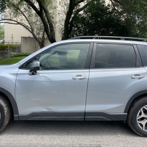 SUBARU FORESTER PREMIUM - 4
