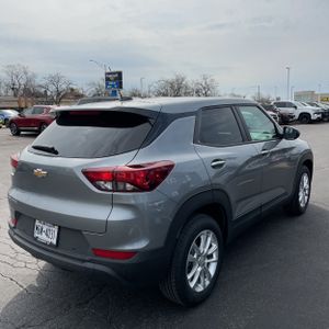 CHEVROLET TRAILBLAZER LS - 8