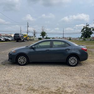 صورة 3 لـ 2017 Toyota COROLLA LE