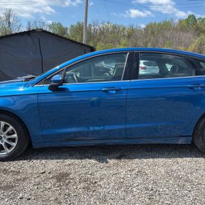 FORD FUSION S - 4